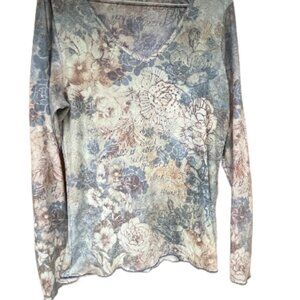 XL XCIT U.S.A. V neck long sleeve beaded Secret Garden pullover.